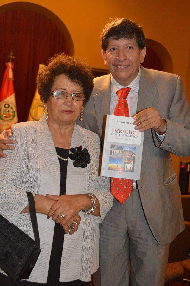 Carlos Augusto Ramos Núñez y su madre Aydé Núñez Corrales, ambos ya descansan juntos. 