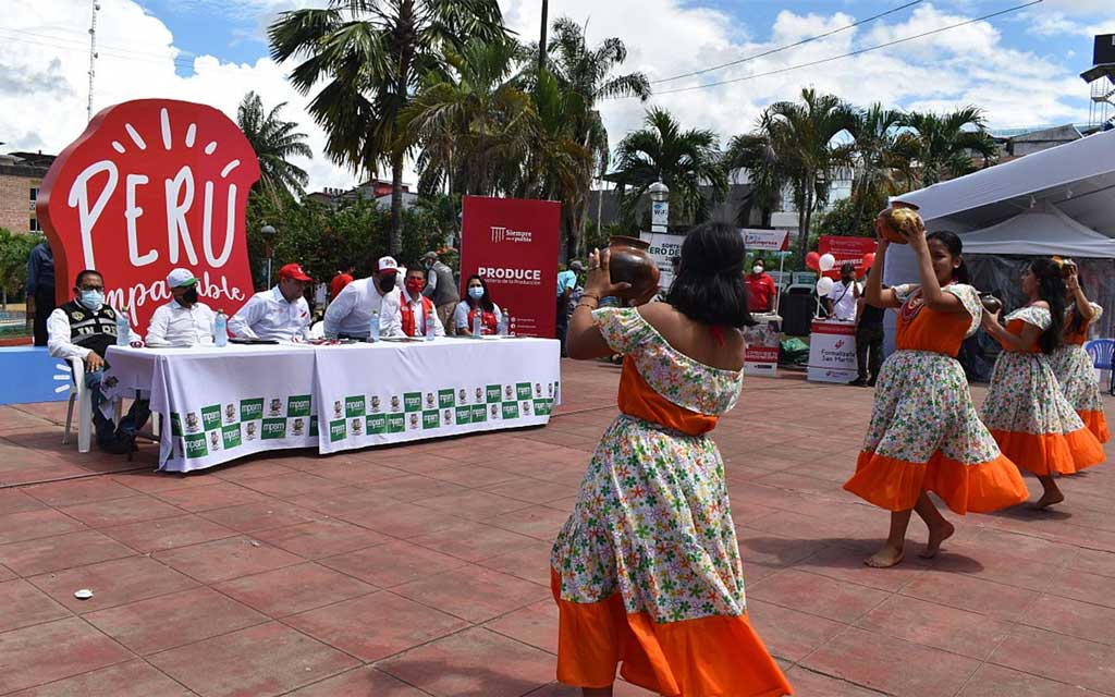 Empresarios celebran Dia Nacional de la MYPE  en feria Perú Imparable - Tarapoto