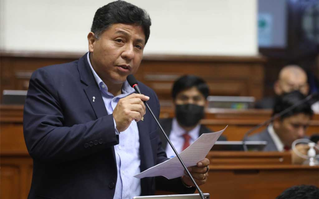 Poder Judicial condena a congresista Raúl Doroteo, integrante del grupo "Los Niños"
