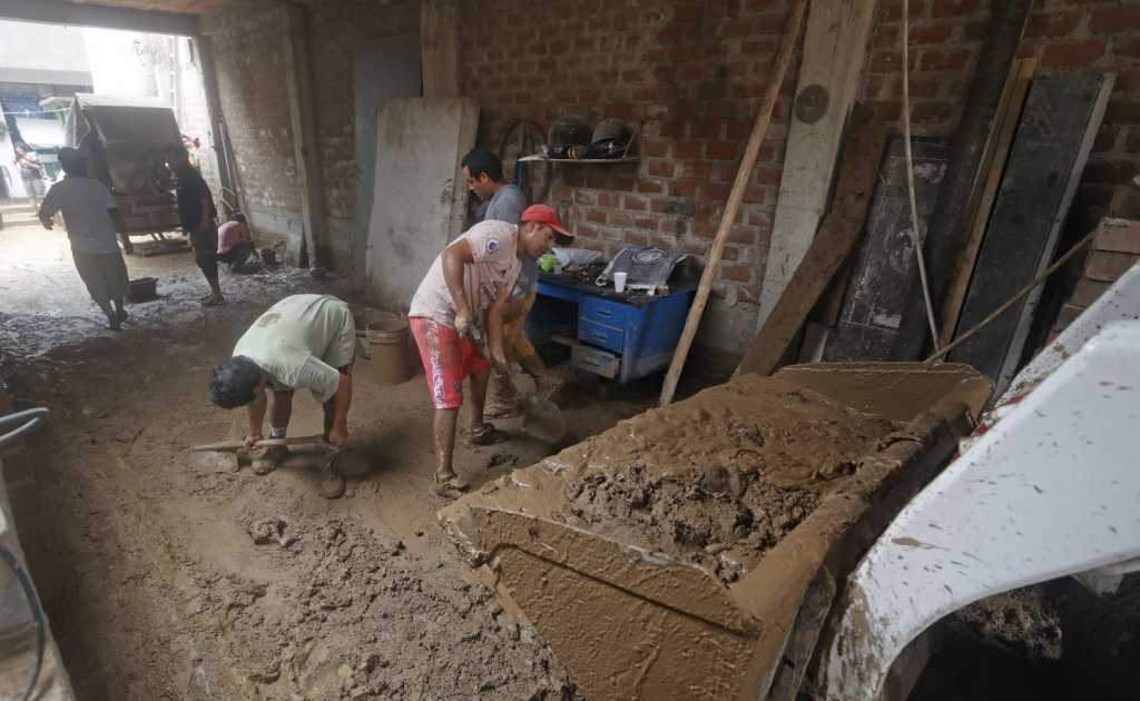 Lluvias dejan 65 fallecidos, 128 heridos y más de 65,000 afectados en todo el país